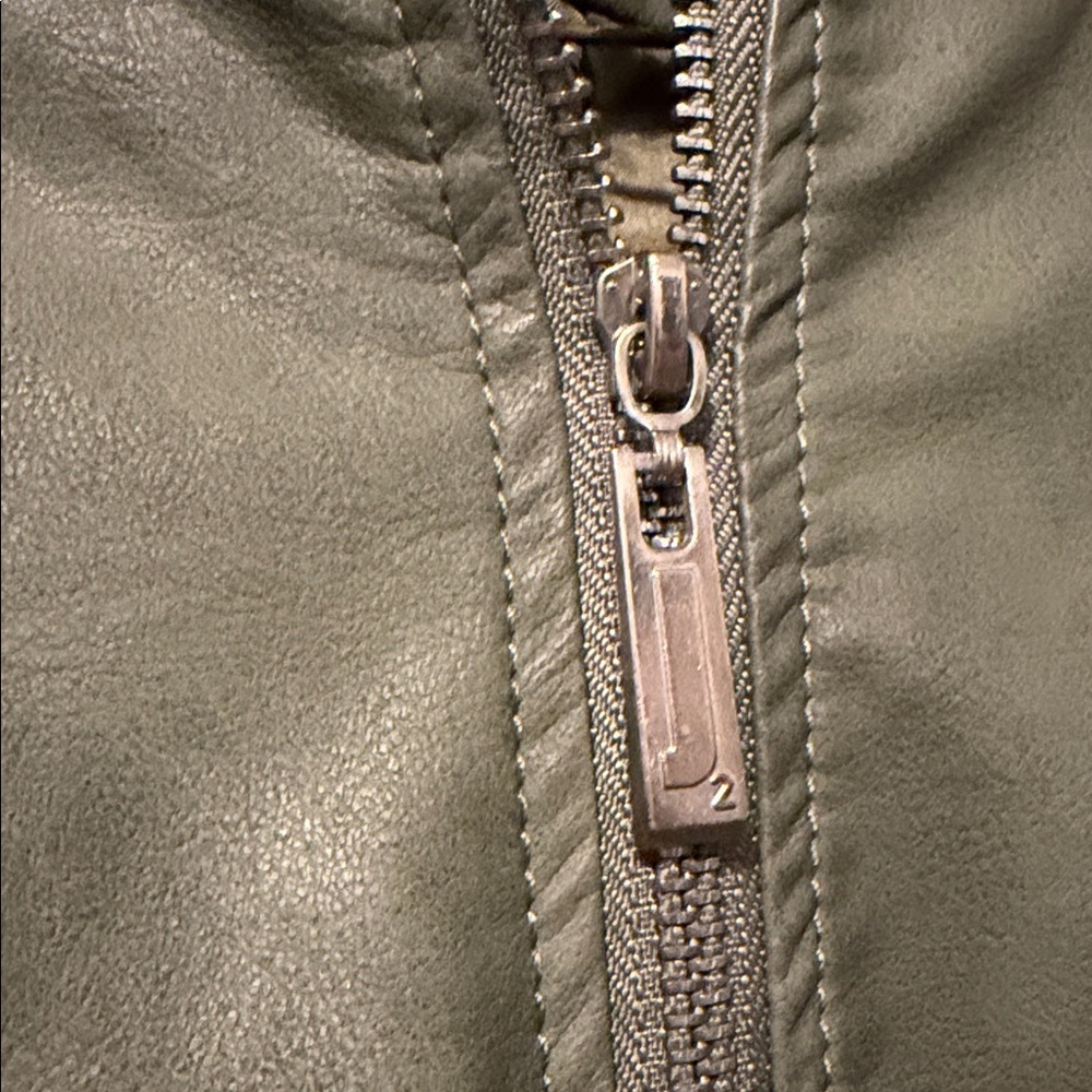 J2 Faux Leather Moto Jacket Womens XS Green Zipper Pockets Retro Biker Vegan NEW - Picture 5 of 7